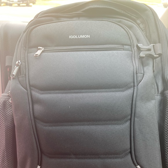 Igolumon Computer Backpack with USB Charger Plug - Picture 1 of 5